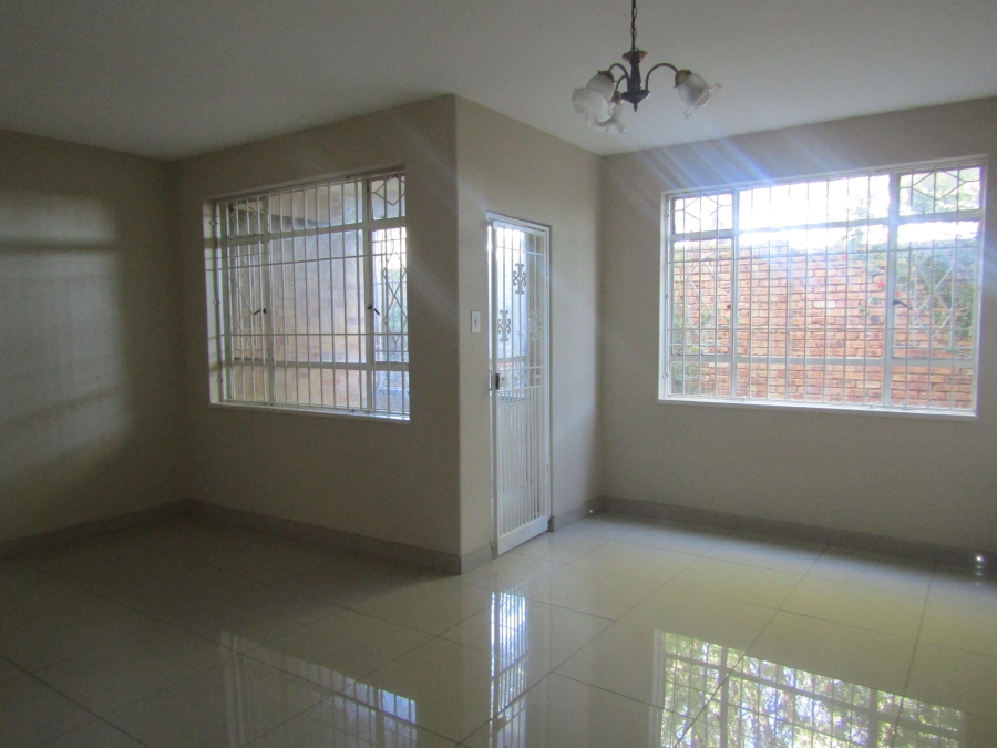To Let 2 Bedroom Property for Rent in Haddon Gauteng