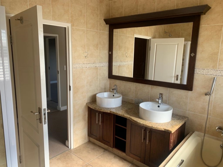 To Let 3 Bedroom Property for Rent in Chancliff A H Gauteng