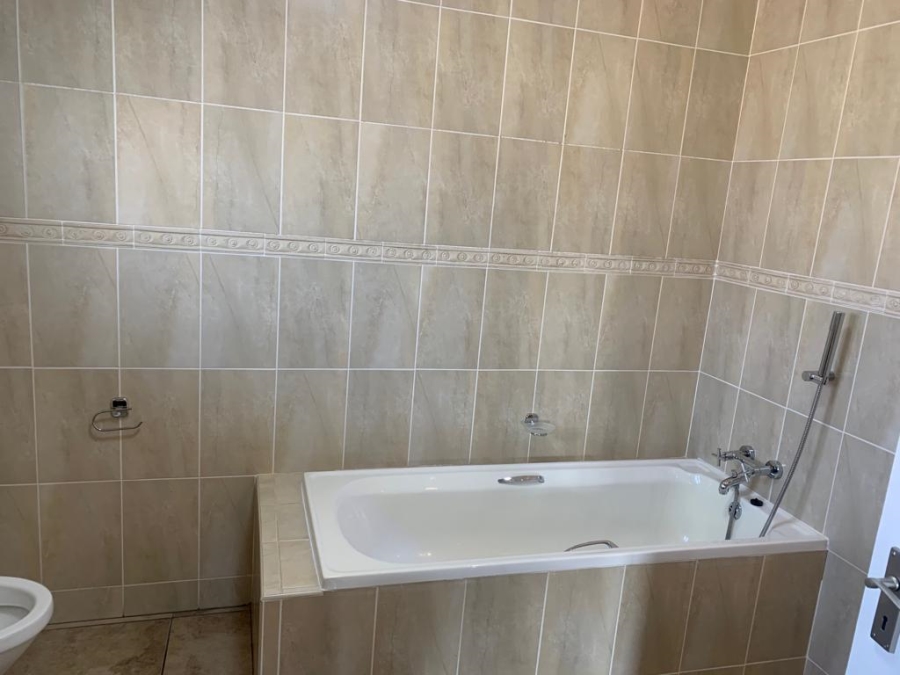 To Let 3 Bedroom Property for Rent in Chancliff A H Gauteng