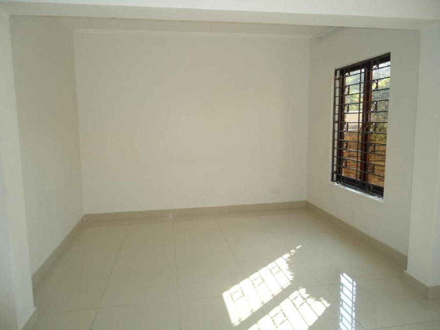 To Let 2 Bedroom Property for Rent in Atholl Gauteng