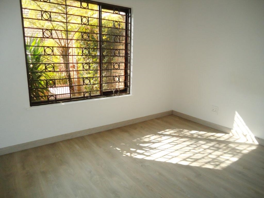 To Let 2 Bedroom Property for Rent in Atholl Gauteng