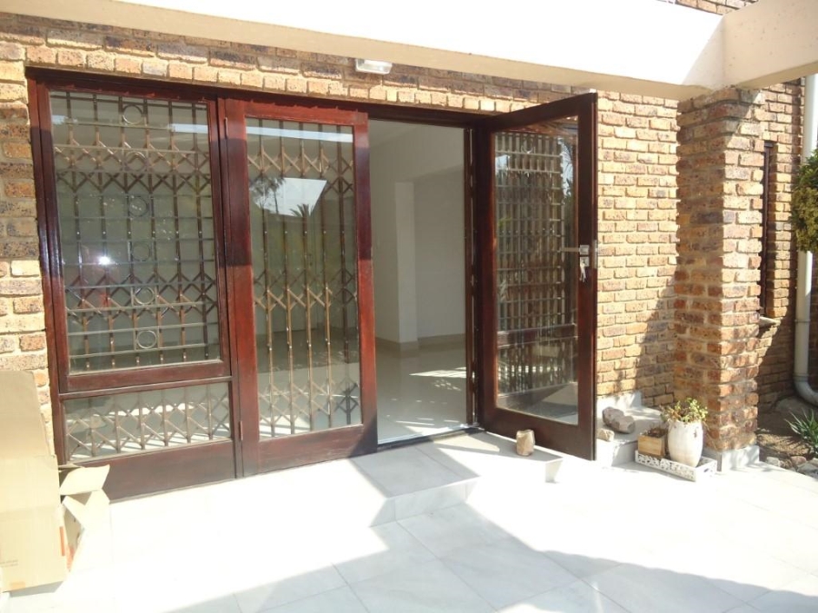 To Let 2 Bedroom Property for Rent in Atholl Gauteng