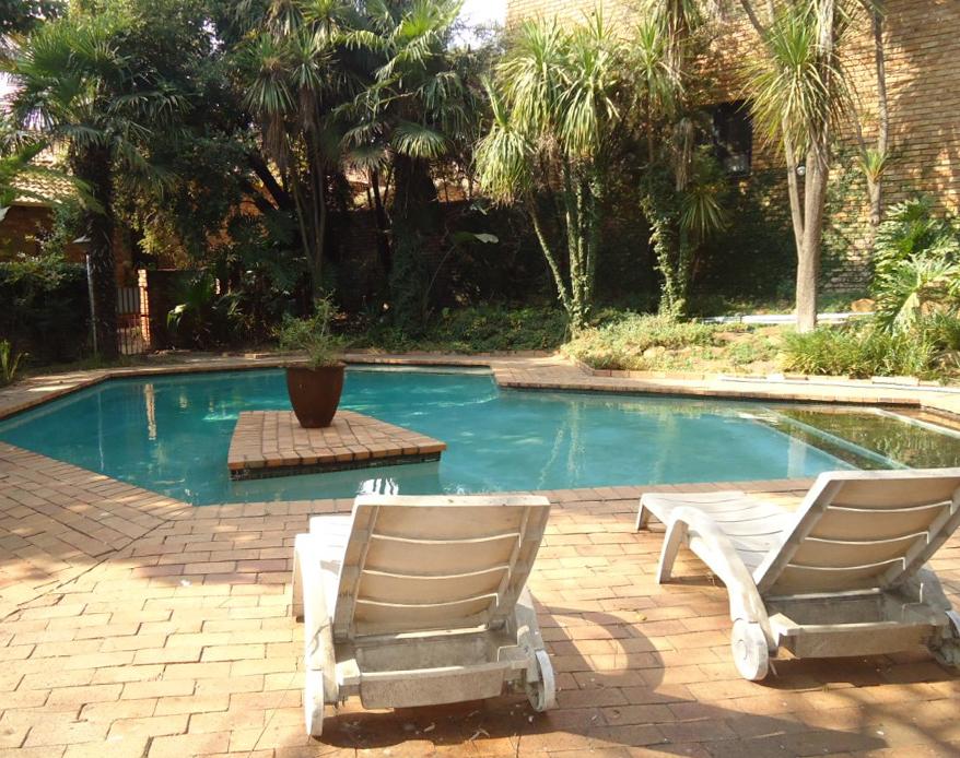 To Let 2 Bedroom Property for Rent in Atholl Gauteng