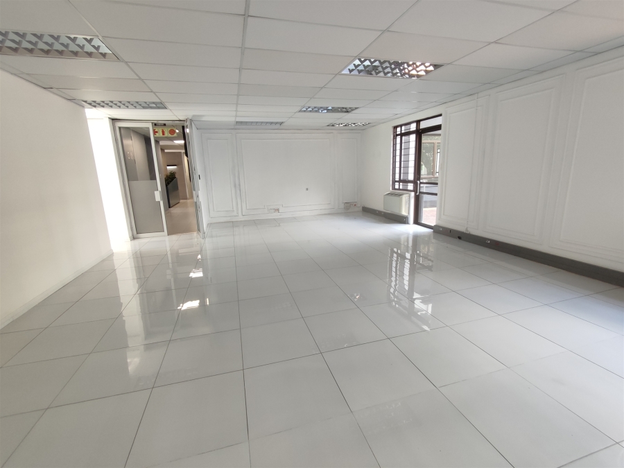 To Let commercial Property for Rent in Hyde Park Gauteng