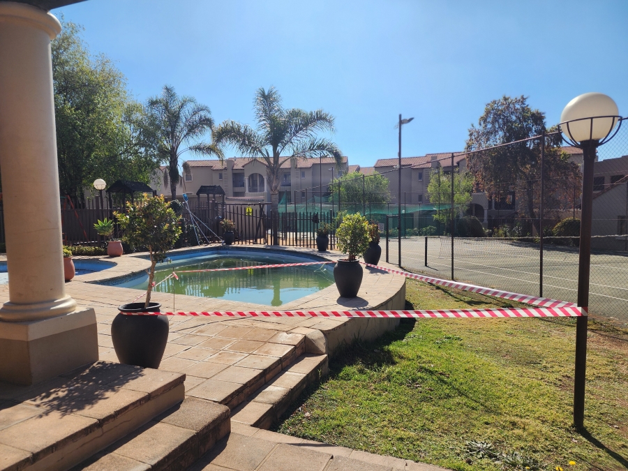 2 Bedroom Property for Sale in Noordhang Gauteng