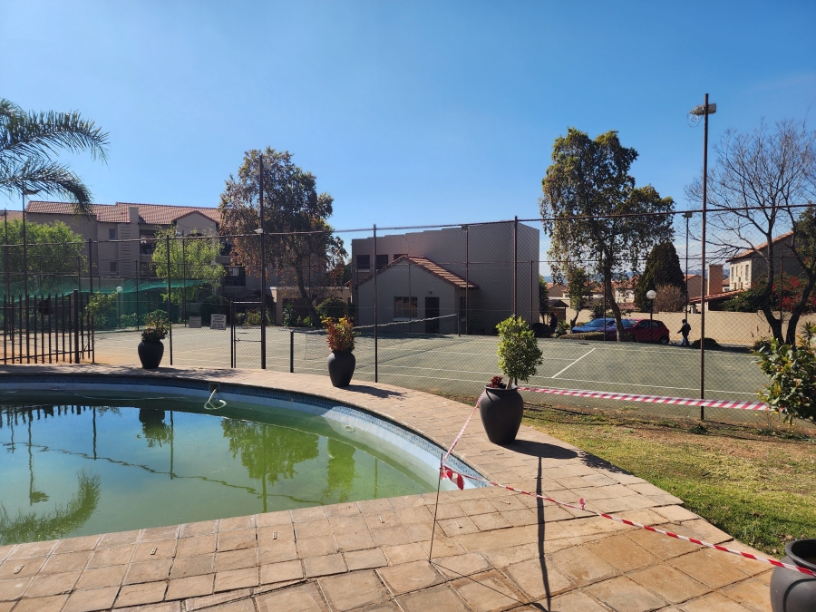 2 Bedroom Property for Sale in Noordhang Gauteng