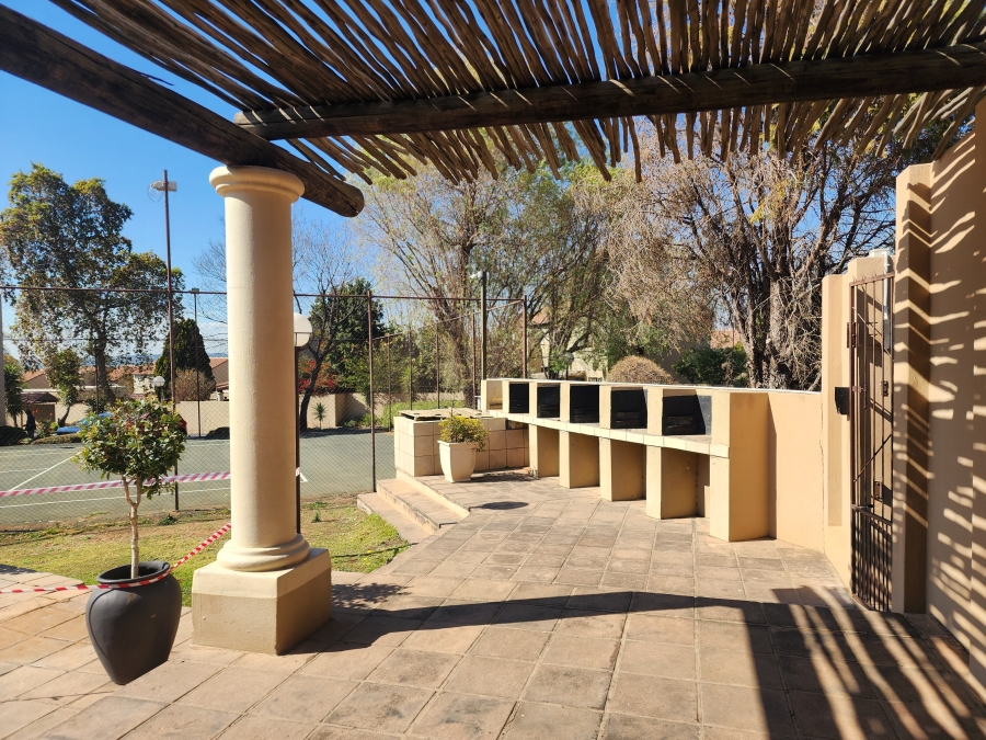 2 Bedroom Property for Sale in Noordhang Gauteng