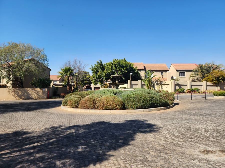 2 Bedroom Property for Sale in Noordhang Gauteng