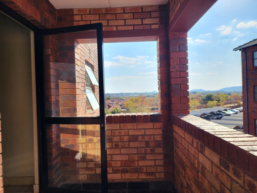 2 Bedroom Property for Sale in Montana Tuine Gauteng