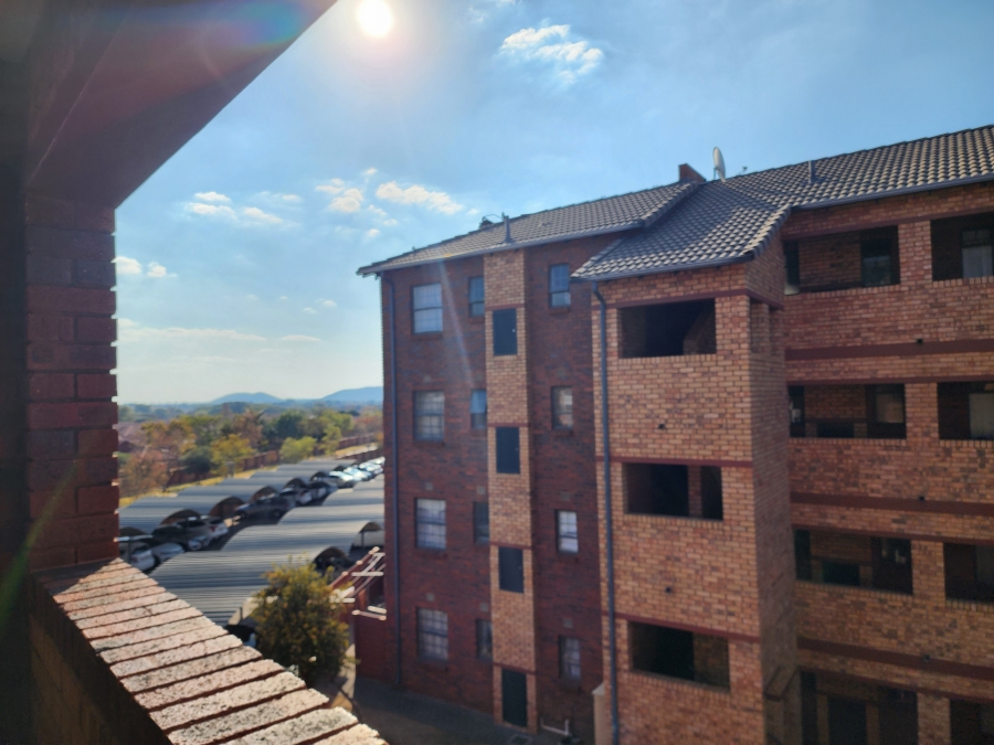 2 Bedroom Property for Sale in Montana Tuine Gauteng