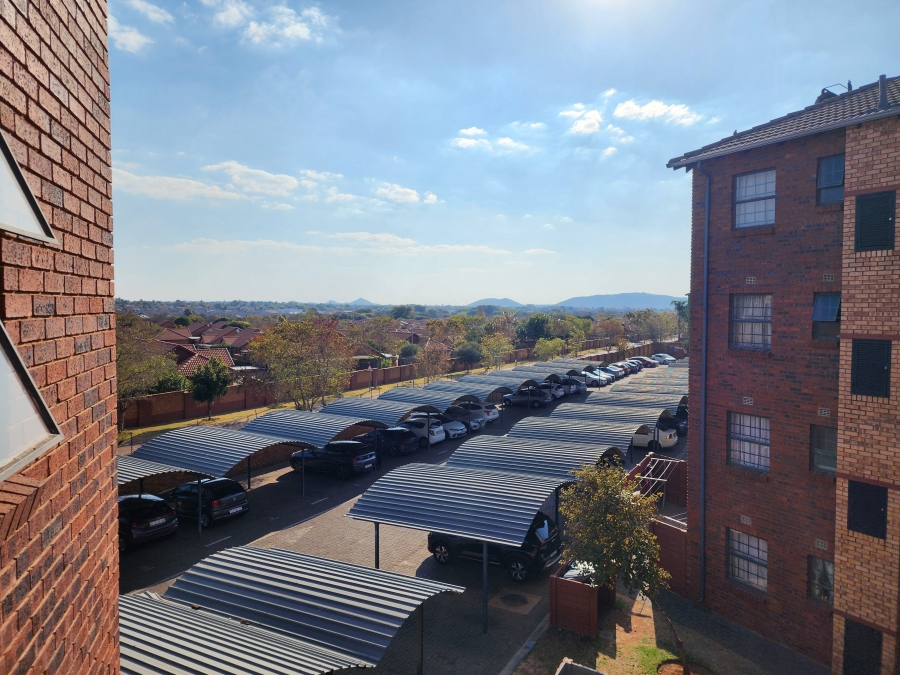 2 Bedroom Property for Sale in Montana Tuine Gauteng