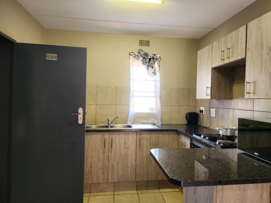 2 Bedroom Property for Sale in Montana Tuine Gauteng