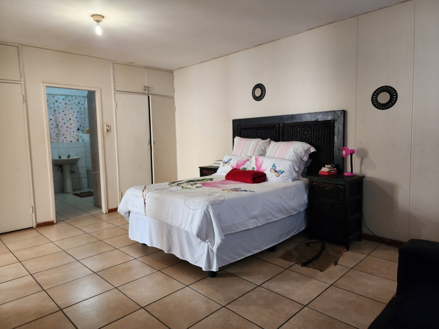 1 Bedroom Property for Sale in Pretoria North Gauteng