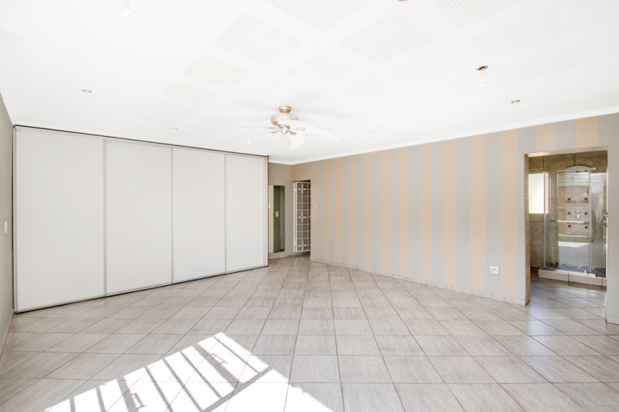 4 Bedroom Property for Sale in Rangeview Gauteng