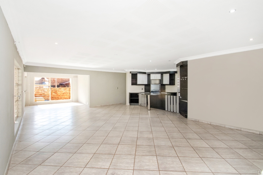 4 Bedroom Property for Sale in Rangeview Gauteng