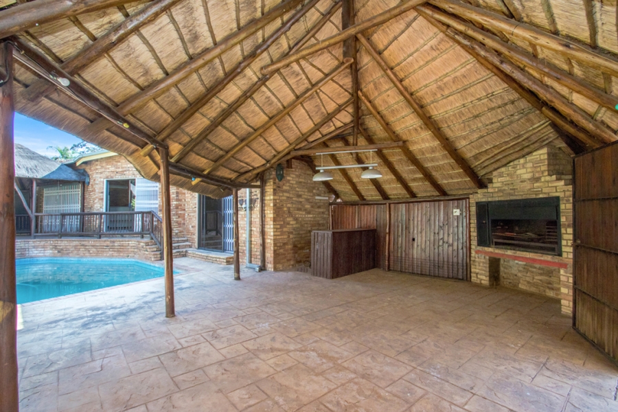 4 Bedroom Property for Sale in Rangeview Gauteng