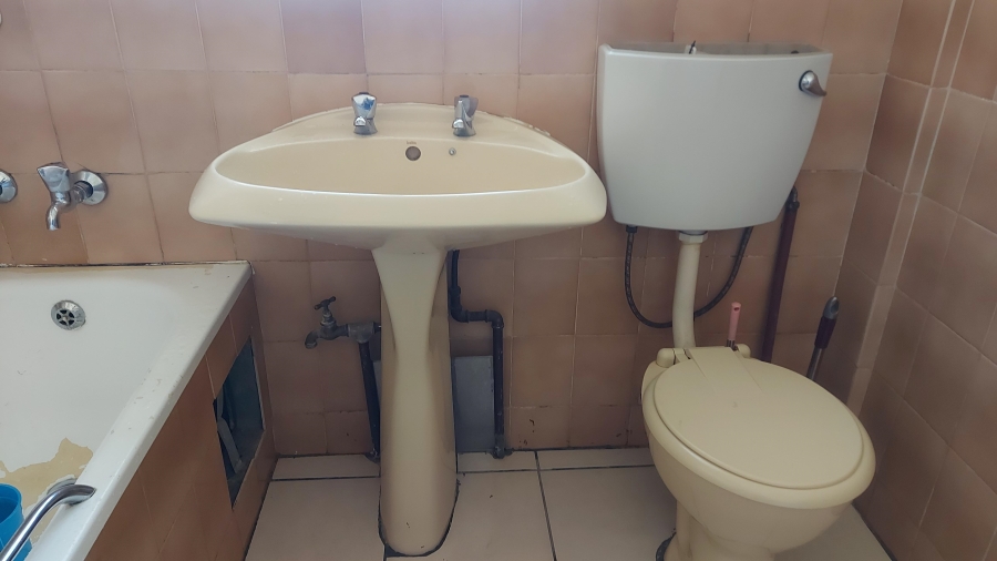 2 Bedroom Property for Sale in Springs Central Gauteng