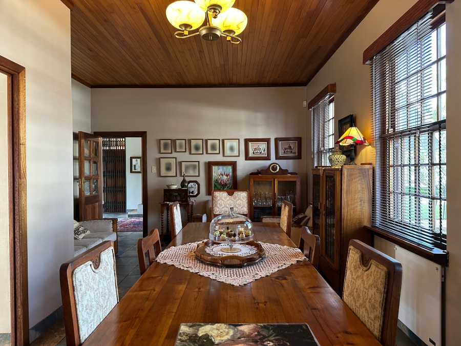 5 Bedroom Property for Sale in Waverley Gauteng