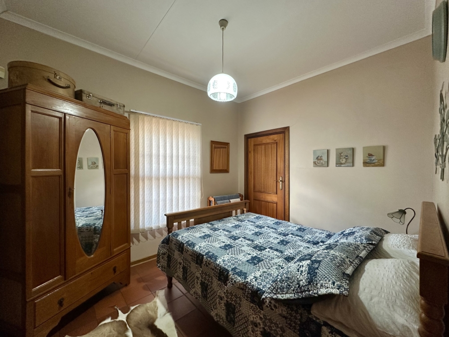 5 Bedroom Property for Sale in Waverley Gauteng