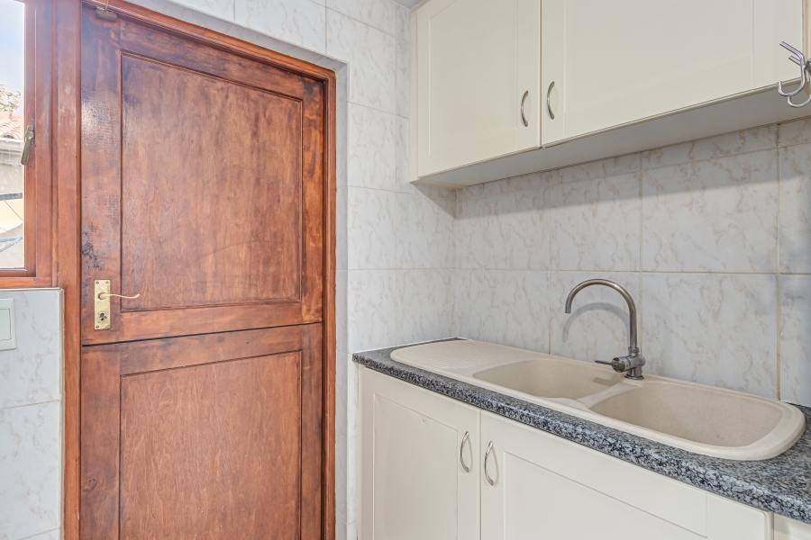 3 Bedroom Property for Sale in Barbeque Downs Gauteng