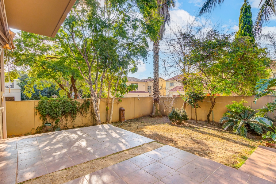 3 Bedroom Property for Sale in Barbeque Downs Gauteng