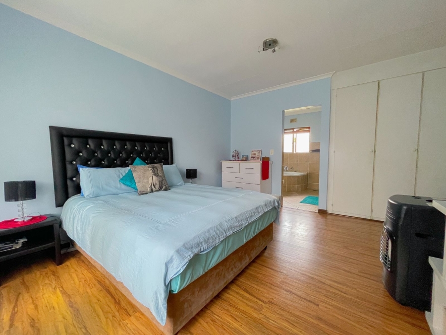 2 Bedroom Property for Sale in Paulshof Gauteng