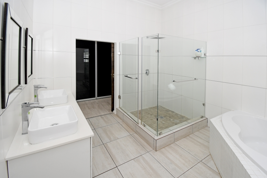 To Let 4 Bedroom Property for Rent in Copperleaf Estate Gauteng