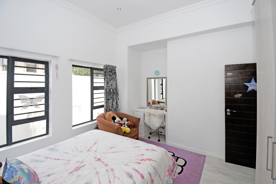 To Let 4 Bedroom Property for Rent in Copperleaf Estate Gauteng
