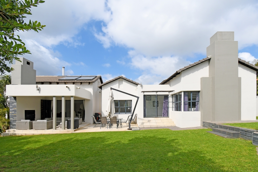 To Let 4 Bedroom Property for Rent in Copperleaf Estate Gauteng