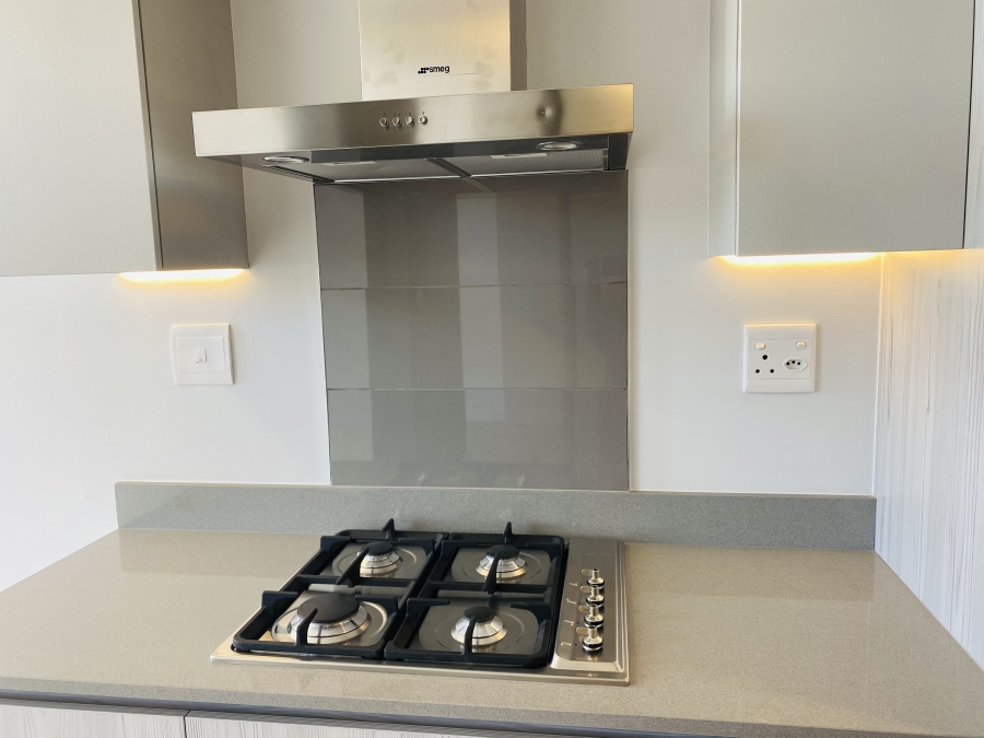 1 Bedroom Property for Sale in Rosebank Gauteng