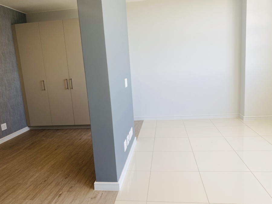 1 Bedroom Property for Sale in Rosebank Gauteng