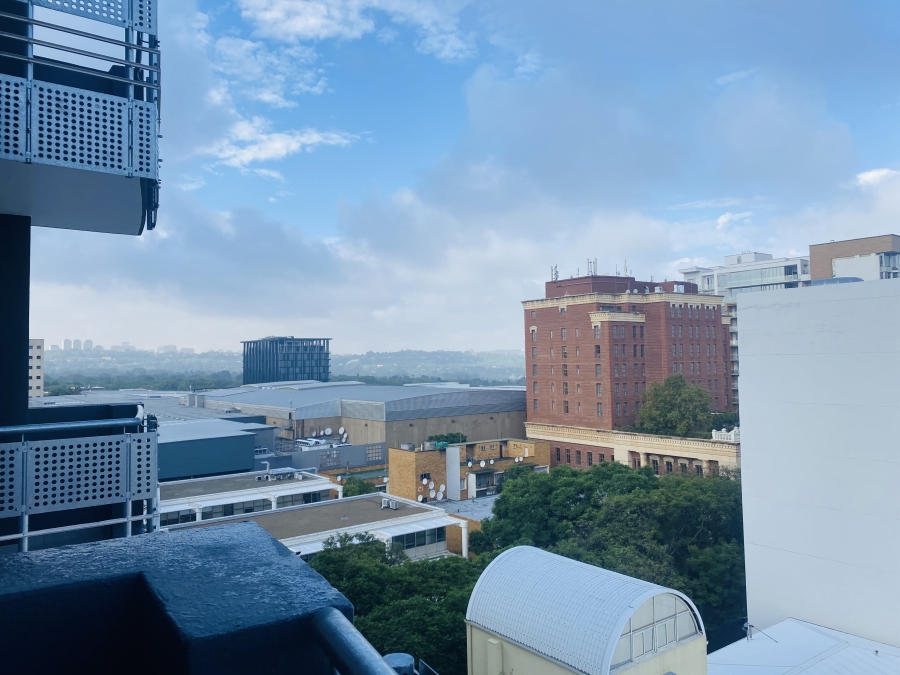 1 Bedroom Property for Sale in Rosebank Gauteng