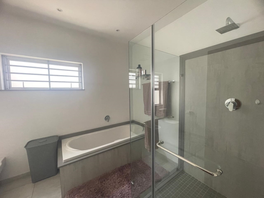 3 Bedroom Property for Sale in Essexwold Gauteng