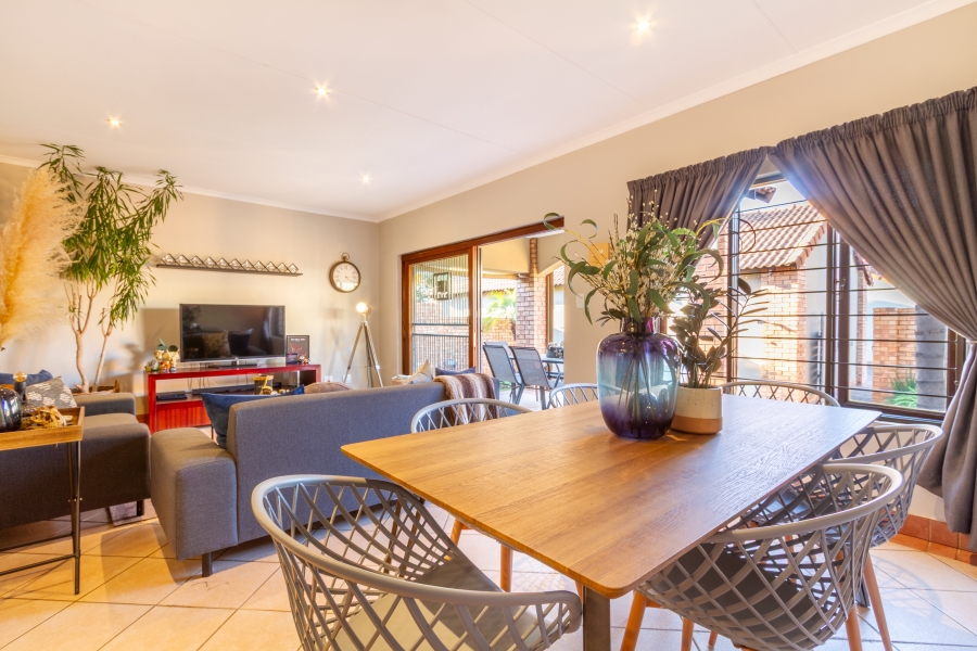 2 Bedroom Property for Sale in Equestria Gauteng