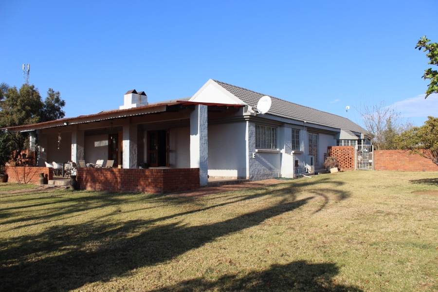 3 Bedroom Property for Sale in Grootfontein Ah Gauteng