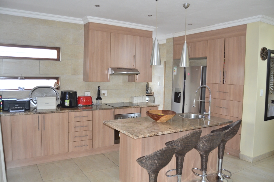 3 Bedroom Property for Sale in Thatchfield Estate Gauteng