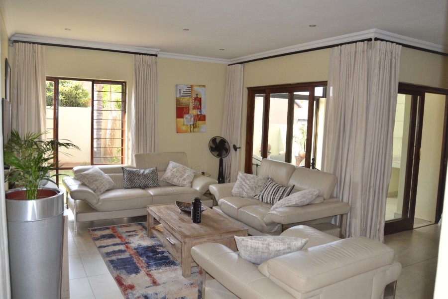 3 Bedroom Property for Sale in Thatchfield Estate Gauteng