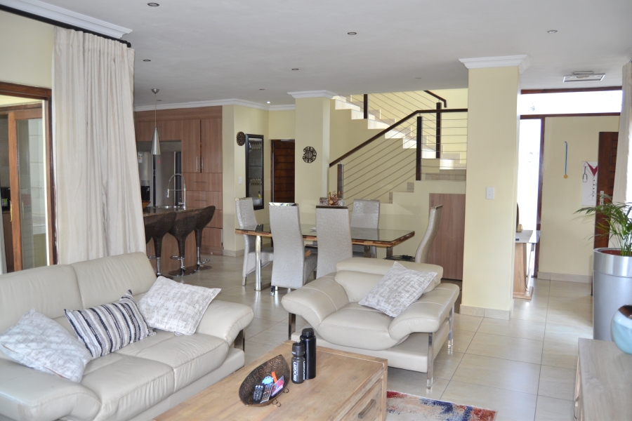 3 Bedroom Property for Sale in Thatchfield Estate Gauteng