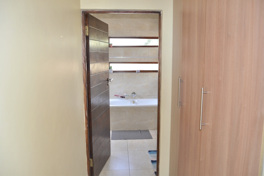 3 Bedroom Property for Sale in Thatchfield Estate Gauteng