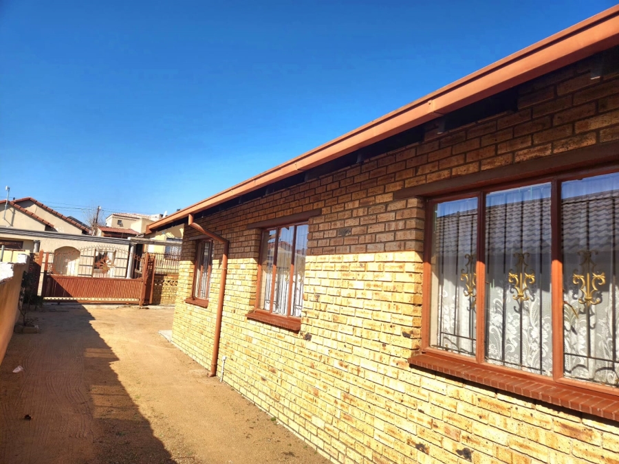 3 Bedroom Property for Sale in Ebony Park Gauteng