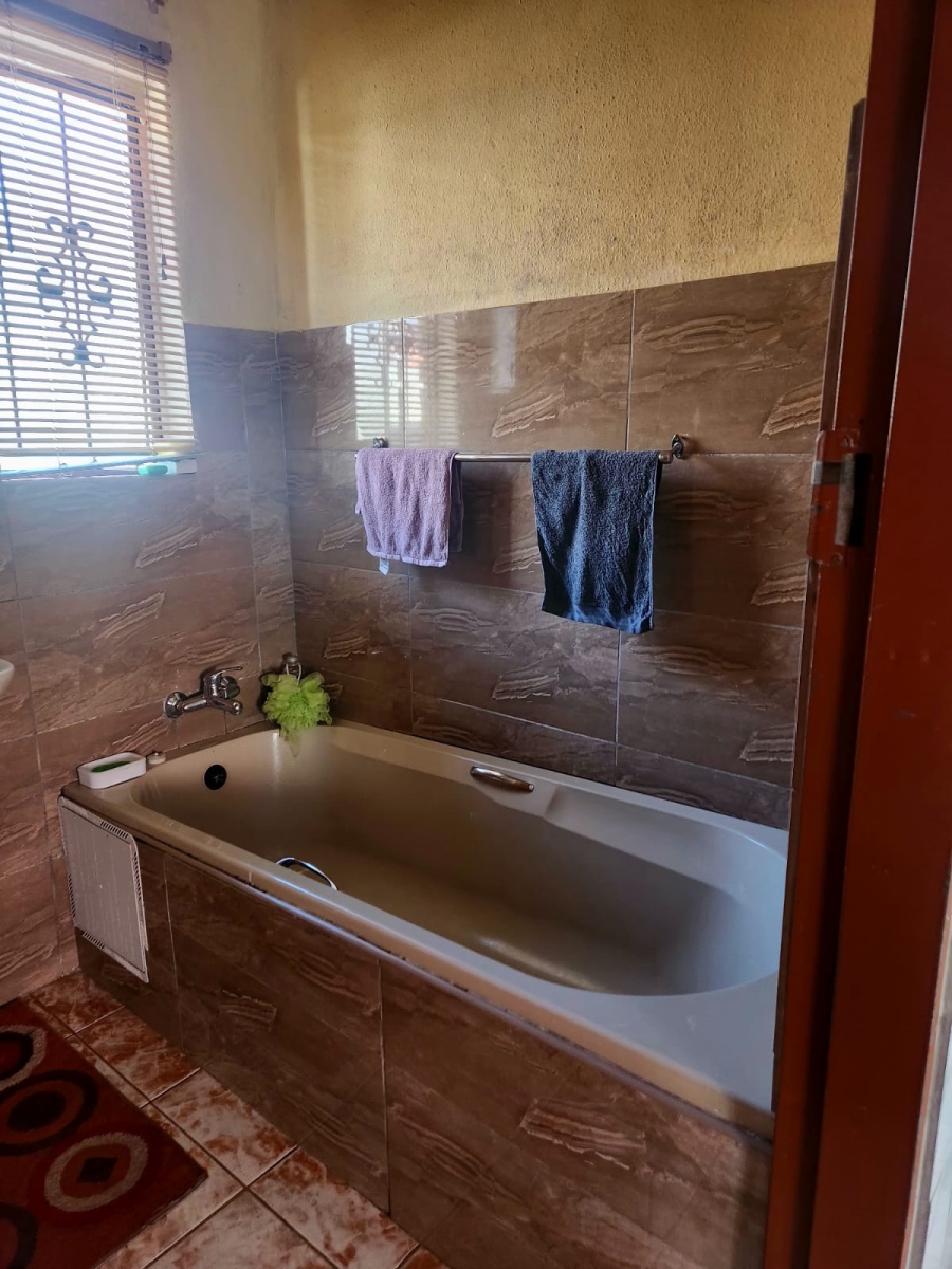 3 Bedroom Property for Sale in Ebony Park Gauteng