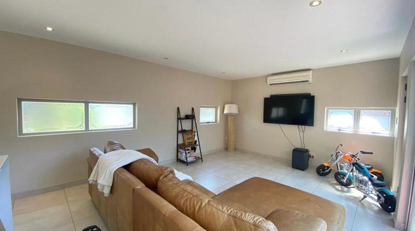 3 Bedroom Property for Sale in Faerie Glen Gauteng