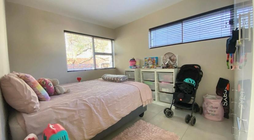 3 Bedroom Property for Sale in Faerie Glen Gauteng