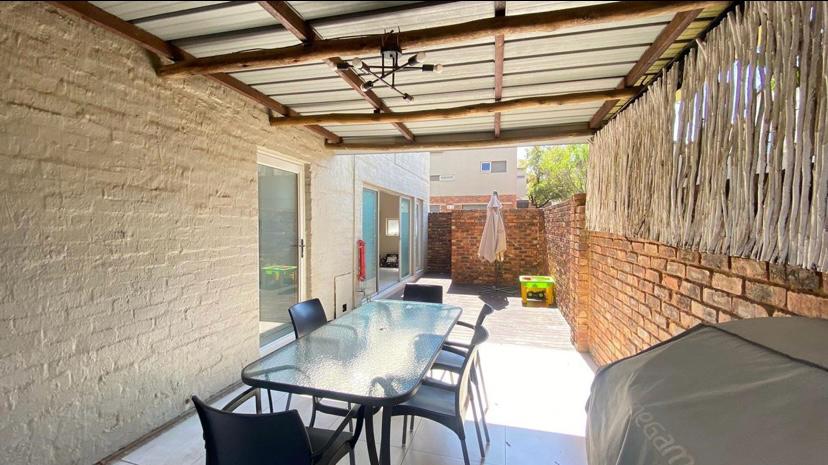 3 Bedroom Property for Sale in Faerie Glen Gauteng