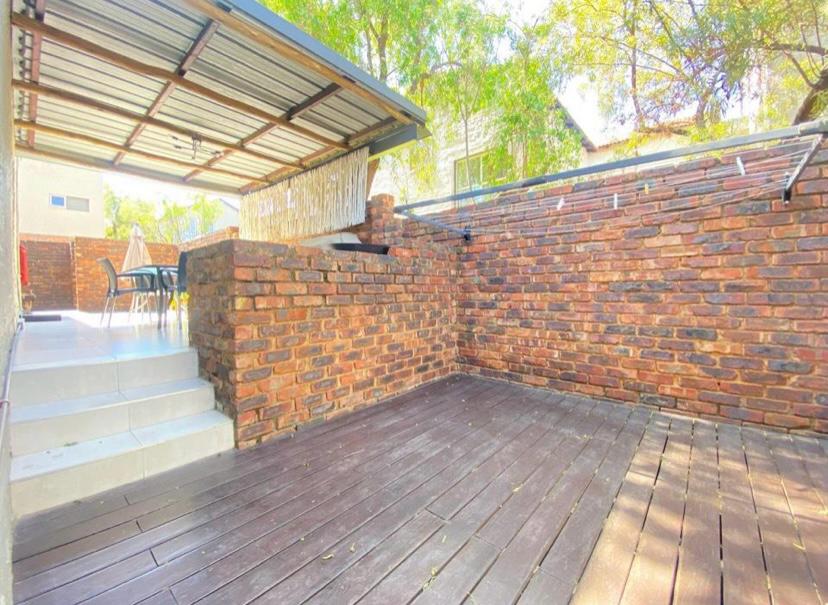 3 Bedroom Property for Sale in Faerie Glen Gauteng