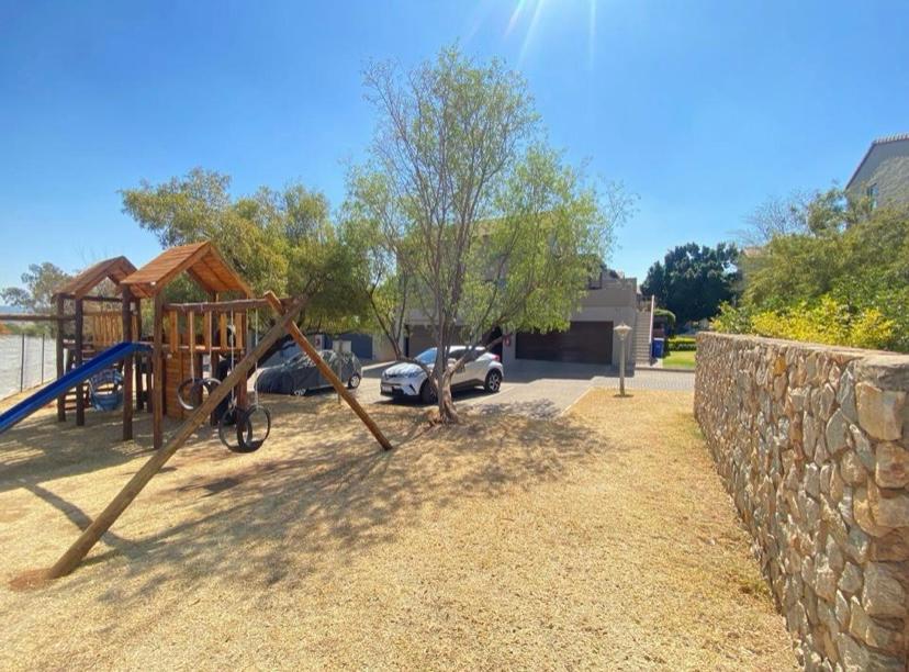 3 Bedroom Property for Sale in Faerie Glen Gauteng