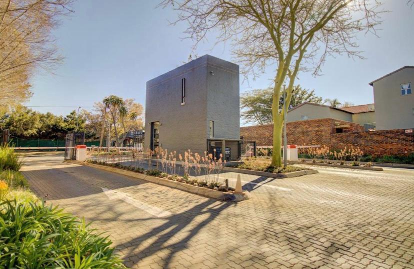 3 Bedroom Property for Sale in Faerie Glen Gauteng