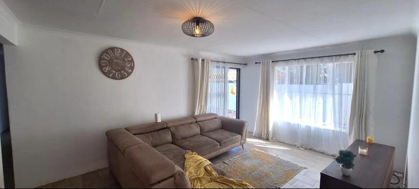 3 Bedroom Property for Sale in Faerie Glen Gauteng