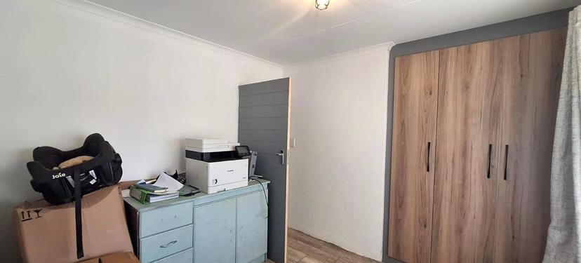 3 Bedroom Property for Sale in Faerie Glen Gauteng