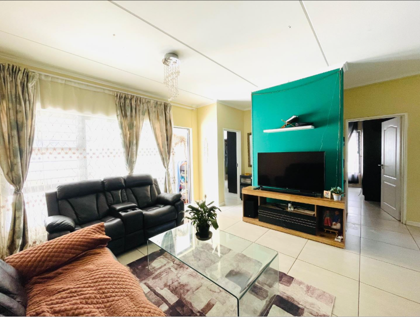 To Let 3 Bedroom Property for Rent in Greenstone Hill Gauteng